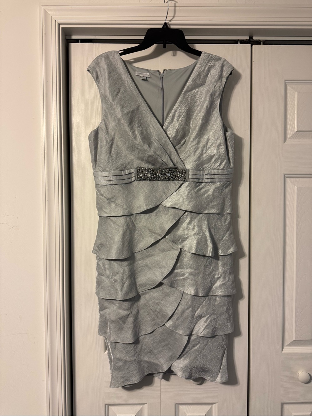 London Times Silver Sleeveless Ruffle Cocktail Dress with Beaded Waist
